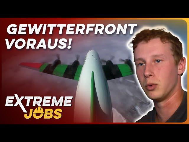 "Der Motor raucht! | Flugzeug in turbulentem Sturmflug | Extreme Jobs