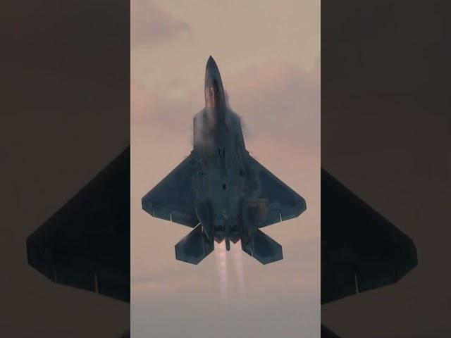 F-22 Raptor Full Afterburner Takeoff - EAA AirVenture 2023