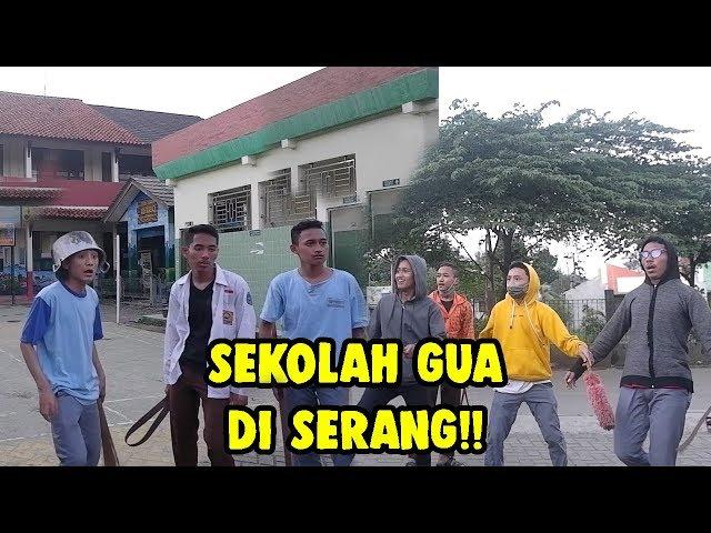 Tawuran Di Depan Sekolah!!