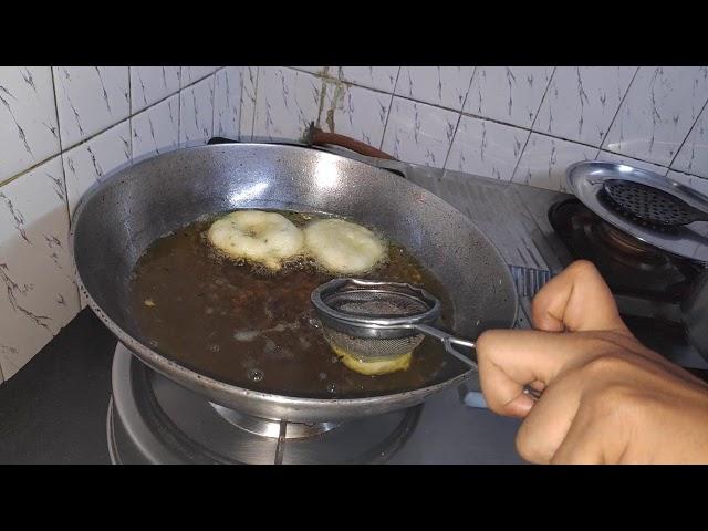 Trick to make round medu wada with proper hole