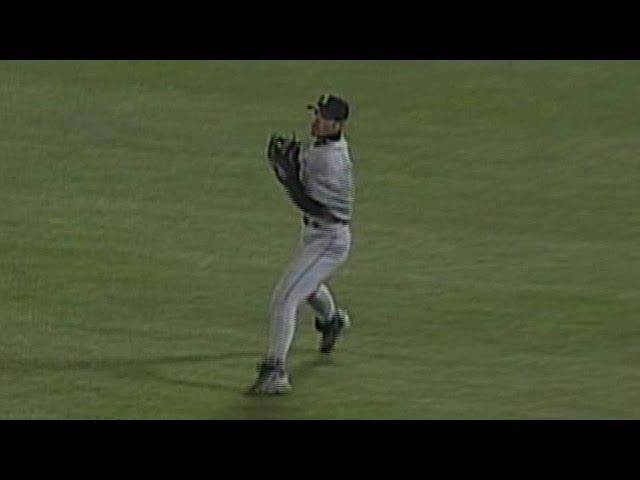 Ichiro's iconic throw to 3rd base | イチローハイライト