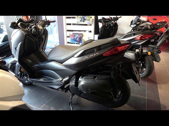 The YAMAHA XMAX 400 scooter 2020 walkaround