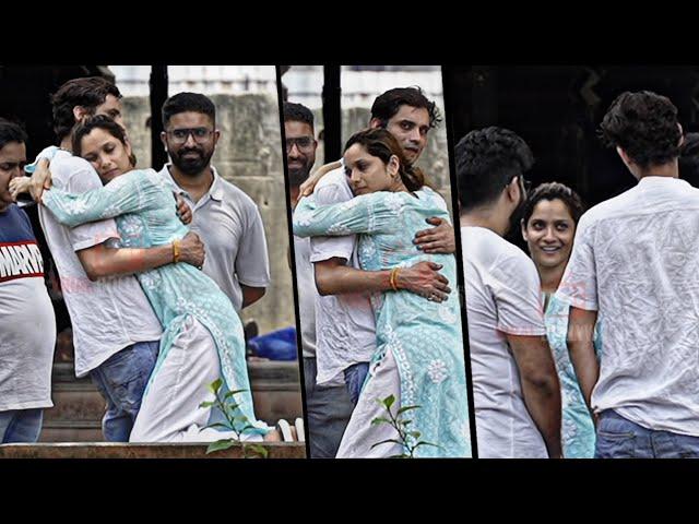 Ankita Lokhande Unseen Moment | EXIT VIDEO from Oshiwara Crematorium | Media के सामने जोड़ा हाथ