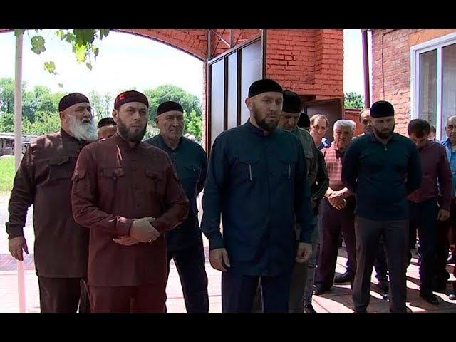 Делегация из Чечни приехала просить прощения за содеянное их земляком