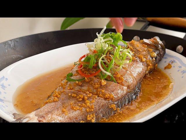 Steam Whole Fish with Garlic Soy Sauce | Chinese Style Steam Fish | 清蒸鱼