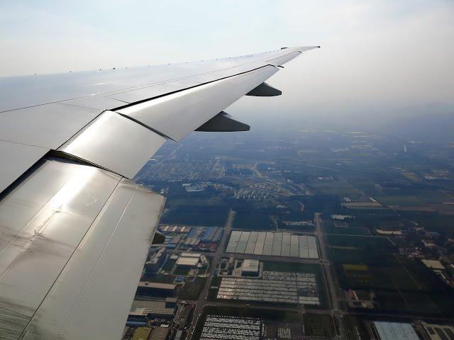 Boeing 777-300ER Turkish Airlines Landing in Beijing Capital