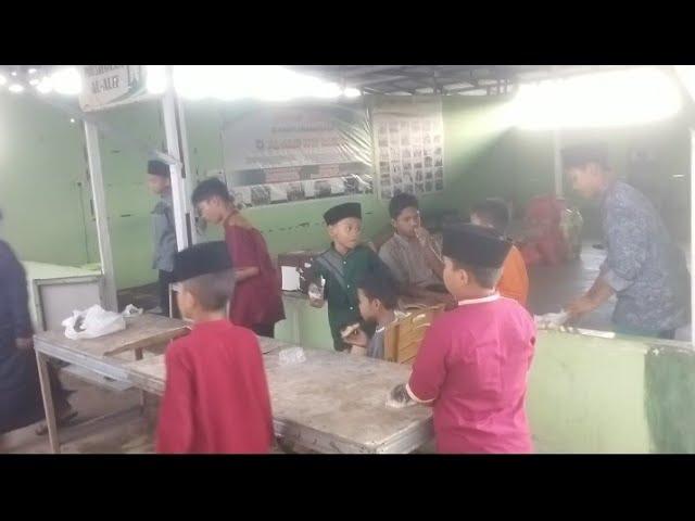 bagi sembako ke panti Al Alif Alhamdulillah anak anak senang