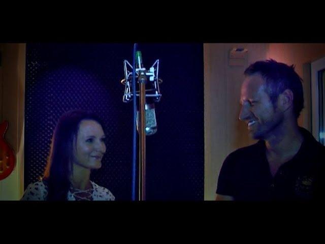 Alone - Heart Cover - performed by Betina Obermüller & Fred C