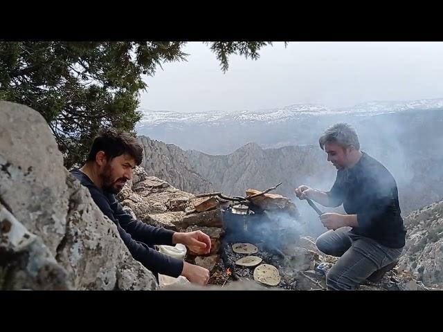 DOĞADAKİ MİSAFİR  - Değişik yollarda - ah köyüm ah - Dağda Yaşam - Şehirden Uzakta