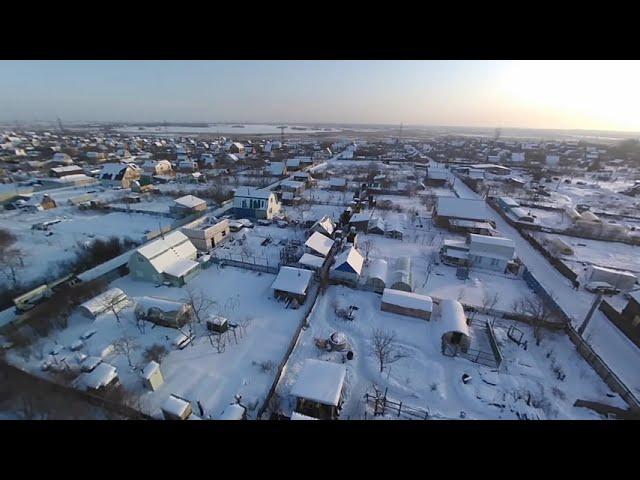 Fly over gardens. Полеты на дроне над садами зимой.