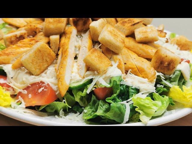 Cäsar Salat mit Hähnchen und Croutons  chicken caesar salad, lecker und einfach