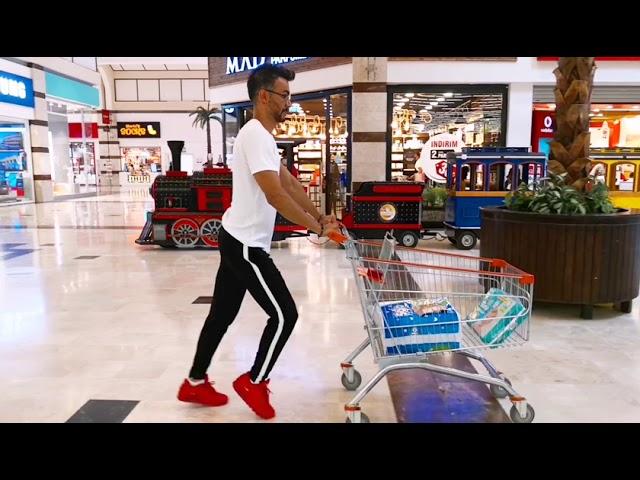 MOONWALK while shopping - Michael Mahmut