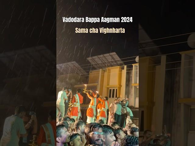 Sama Cha Vighnharta Bappa Aagman in rain with Banaras ganga aarti style and kids performance ||