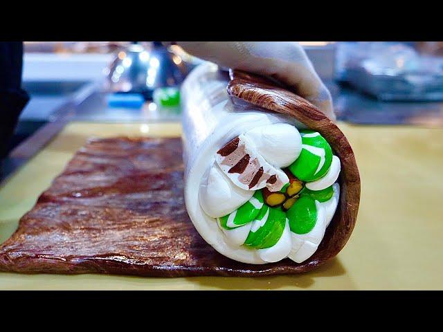 Handmade candy master's palm tree candy making - Thai street food