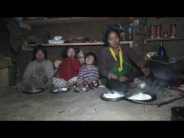 Nepali village || Cooking potatoes and vegetables in the village