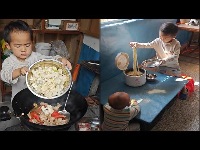 Adorable & Diligent , Daily Little chef cook food for Family