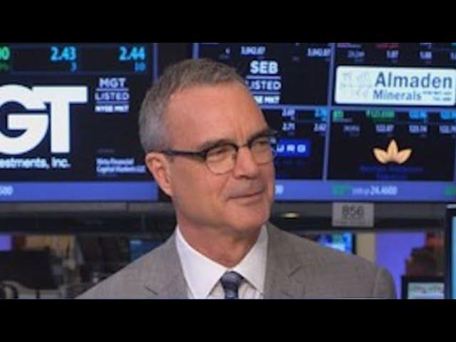 NYT's Jim Stewart on investing as the market rises