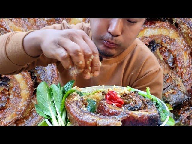 my first video of 2023 eating tender pork meat || kents vlog.