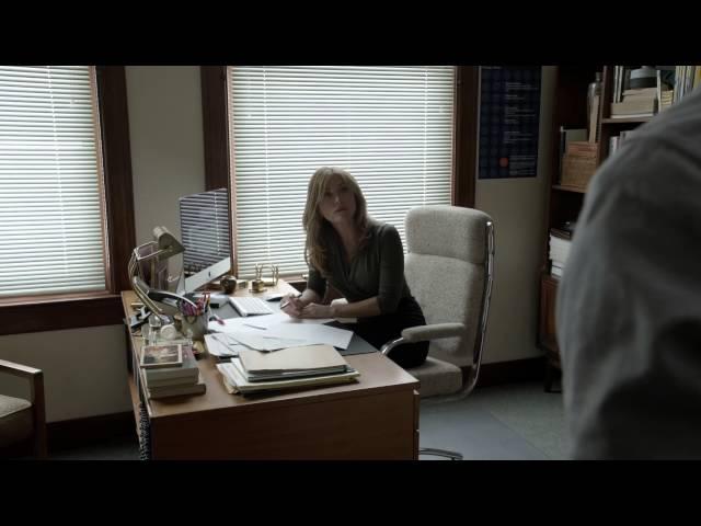 Sasha Alexander Shameless S05E09 Lip goes down on Helene