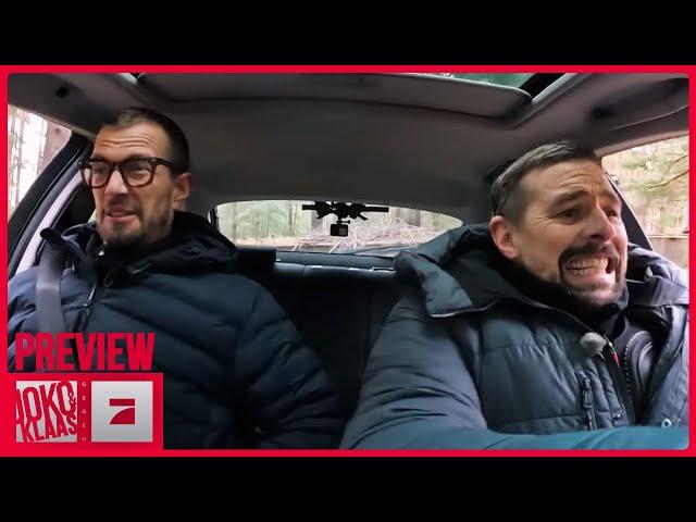 PREVIEW: "Fahrt einfach dieses Auto kaputt!" | Joko & Klaas & eine Schrottkarre | JKvsP7