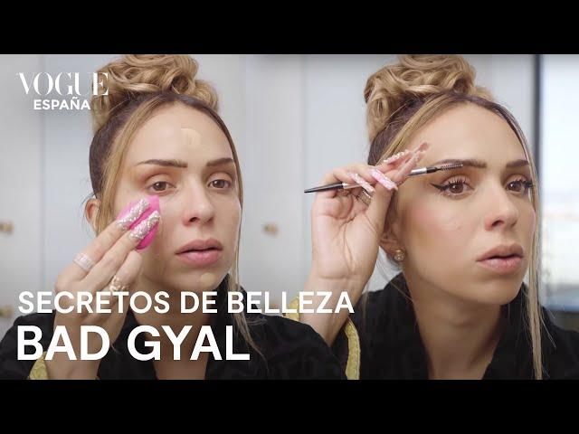 Bad Gyal: maquillaje de jefaza con labios efecto volumen | Secretos de Belleza | VOGUE España