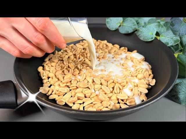 Only 3 ingredients! I pour milk into peanuts and the result is amazing! Simple recipe!