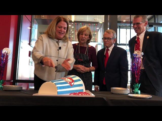 Wendy's celebrates 50th birthday, legacy of Dave Thomas