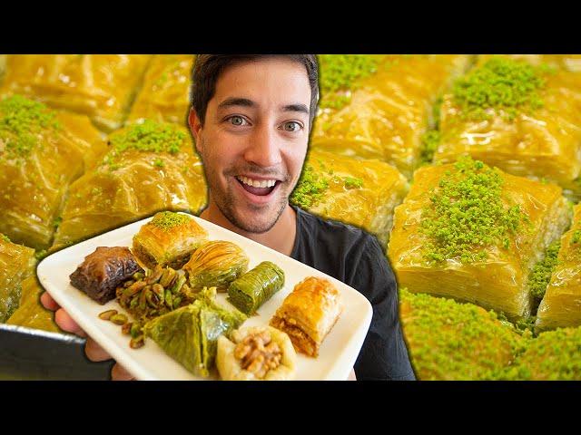 Turkish Street Food in Istanbul!! BAKLAVA HEAVEN + Street Food Tour in Türkiye Bazaar!