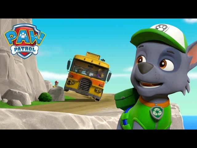 ¡Los cachorros salvan el autobús turístico fuera de control y mucho más! PAW Patrol Episodio Español