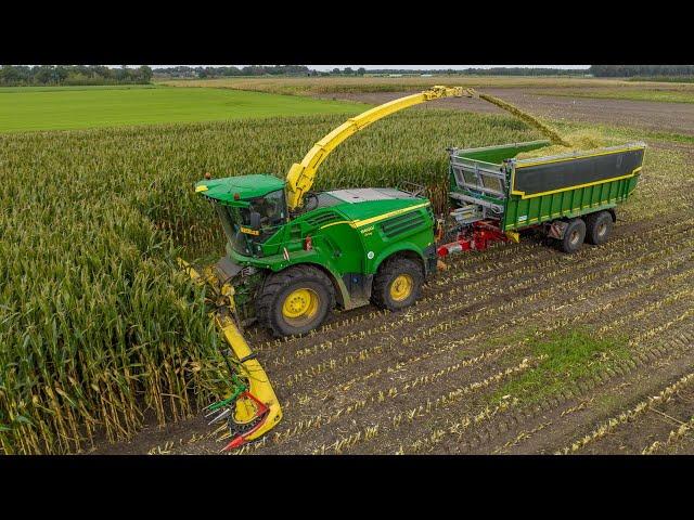 On Track: CTF maize harvest | Corn chopping | 12 row John Deere 8600i, Claas & Fendt