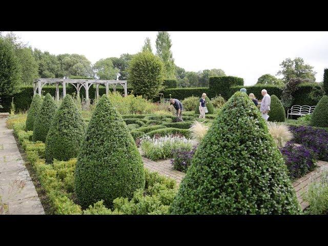 Jamie Butterworth @ Waterperry Gardens – Learning with Experts