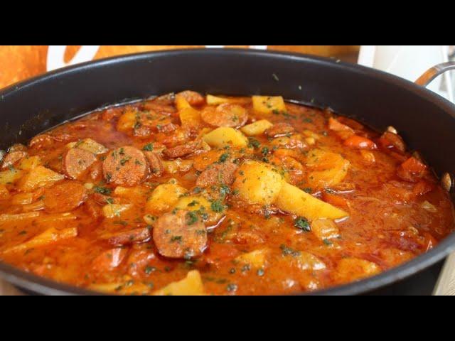 Omas Bauerntopf mit würzigen Mettenden, richtig deftig und lecker mit Paprika und Kartoffeln