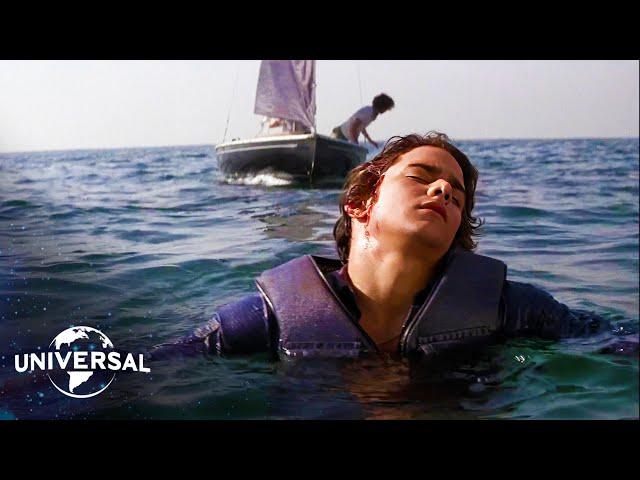 Jaws 2 | The Terrifying Sail Boat Attack