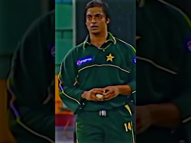 Shoaib akhtar bowling action #shorts #shoaibakhtar