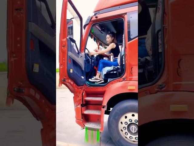 Truck driver chinese girl #shorts #girldriving #trending #truck #viral