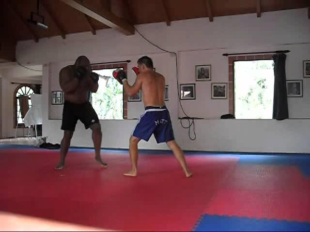 Mattia Cappelletti teaching Bob Sapp