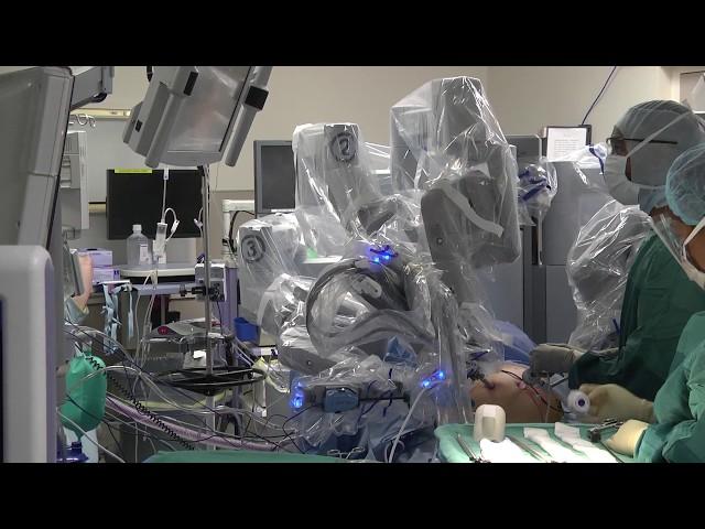 Robotic surgery for pancreatic tumors