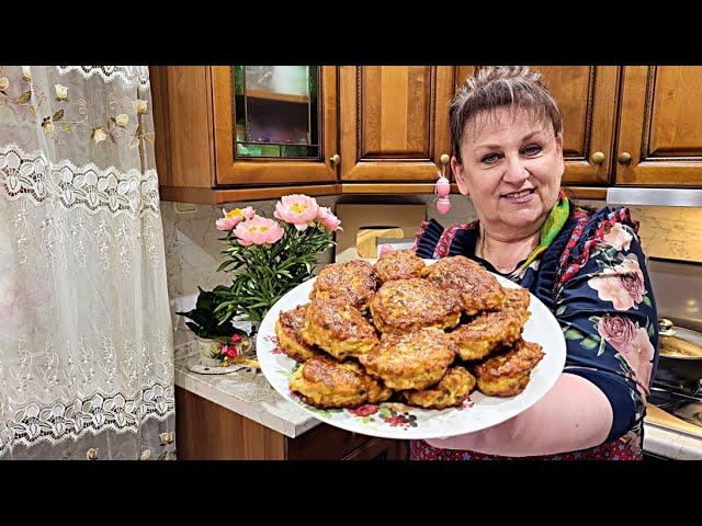 Вкусный завтрак или ужин! Даже вкуснее котлет! Из кабачков и немного....!