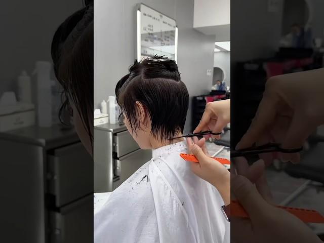 Learn to cut short hair in one minute#haircut