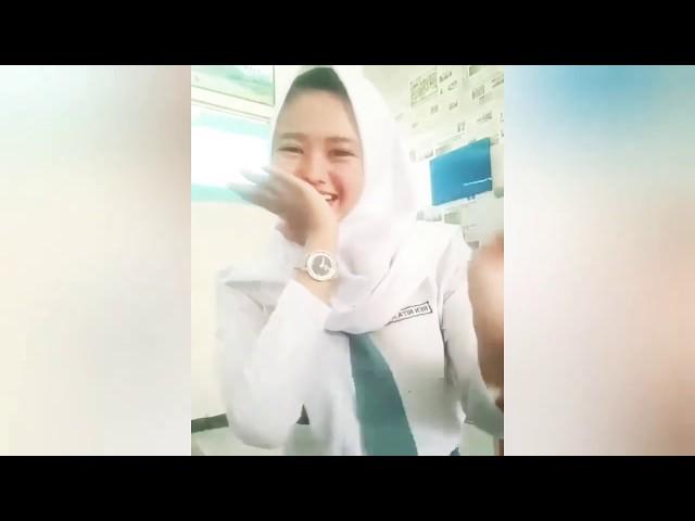 ANAK SMA GOYANG TIKTOK