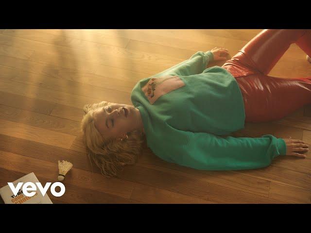 Astrid S - It´s Ok If You Forget Me (Official Lyric Video)