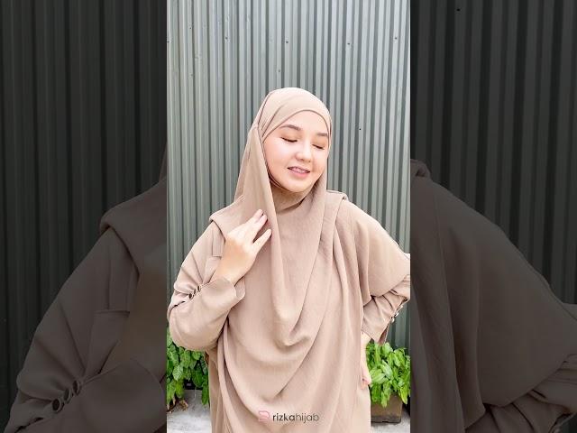 Abaya 4 style #abaya #abayaindonesia #trend #outfitmuslimah #ootd #hijabstyle #shorts #shortvideo