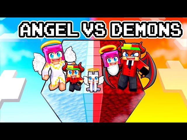 Having An ANGEL/DEMON FAMILY in Minecraft!