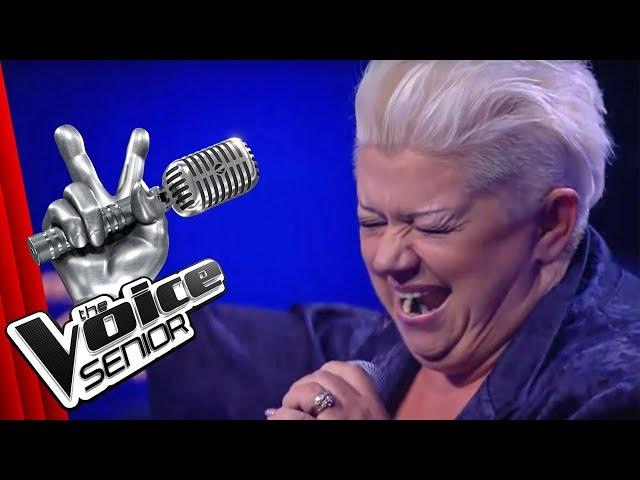 Gary Moore - Walking By Myself (Barbara Parzeczewski) | The Voice Senior | Audition | SAT.1