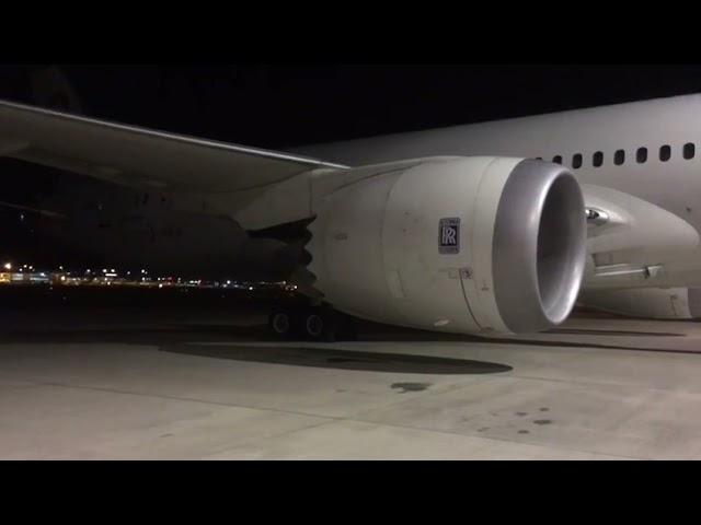 787 Trent 1000 Engine start with flame