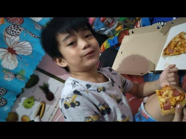 child speaks english while playing (cosmot) | ga lbtv