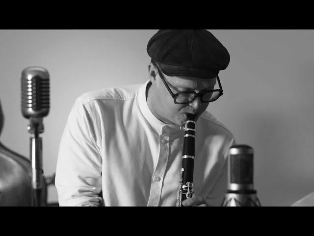 Adrian Cox | Jazz Clarinet | Solo