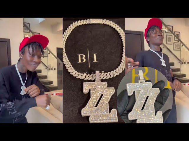 Zinoleesky Surprise Naira Marley As He Splash Millions On Customized Ice Chain