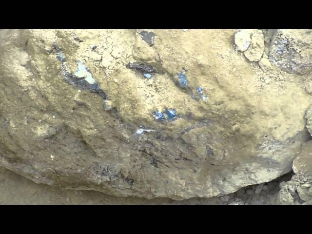 BLUE  OPAL FIND WITH 330 JHON DEER