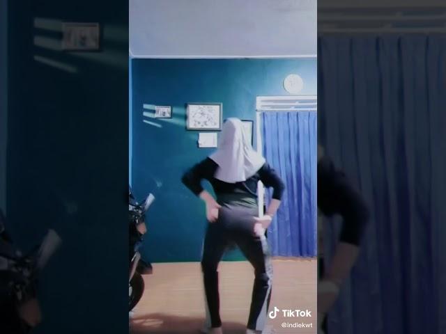 tiktok id @indiekwt  |anak sma 1 rawamarta hot| jaipongan hot | talak tilu